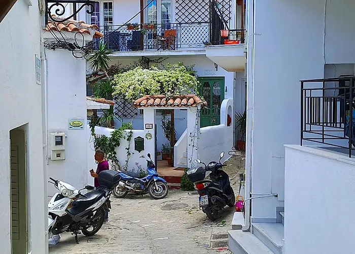 The Lemoni House - Skyathos- 2-bedroom 아파트